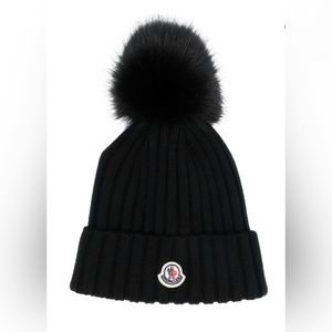 Moncler logo ribbed knit beanie